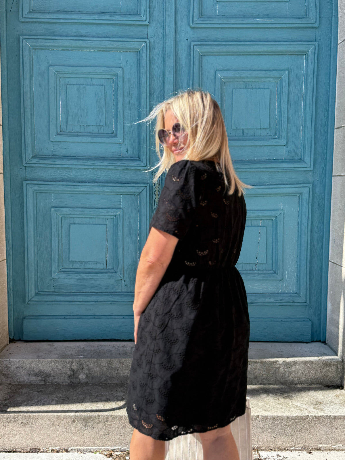 Robe broderie noir - Lou