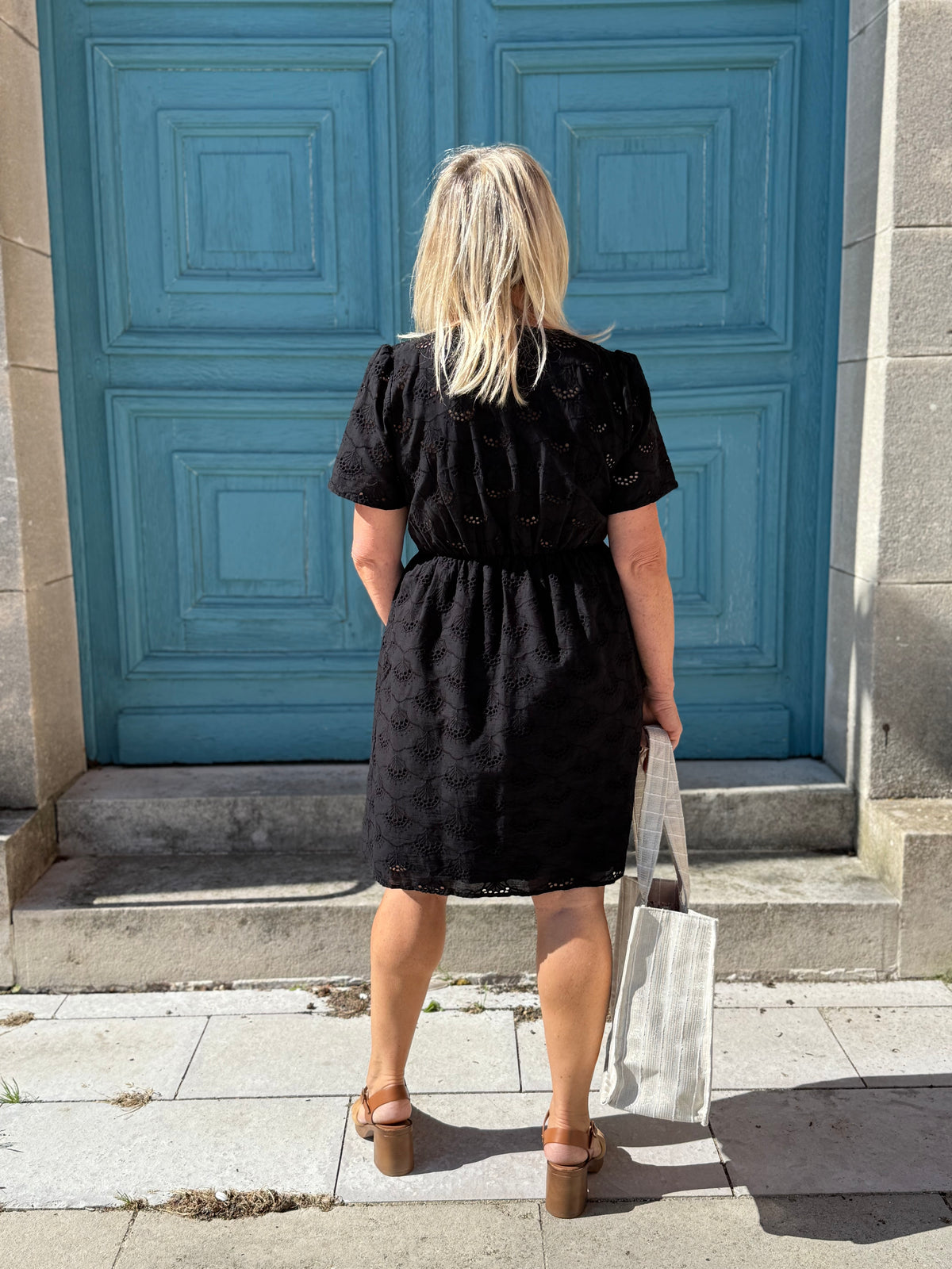 Robe broderie noir - Lou