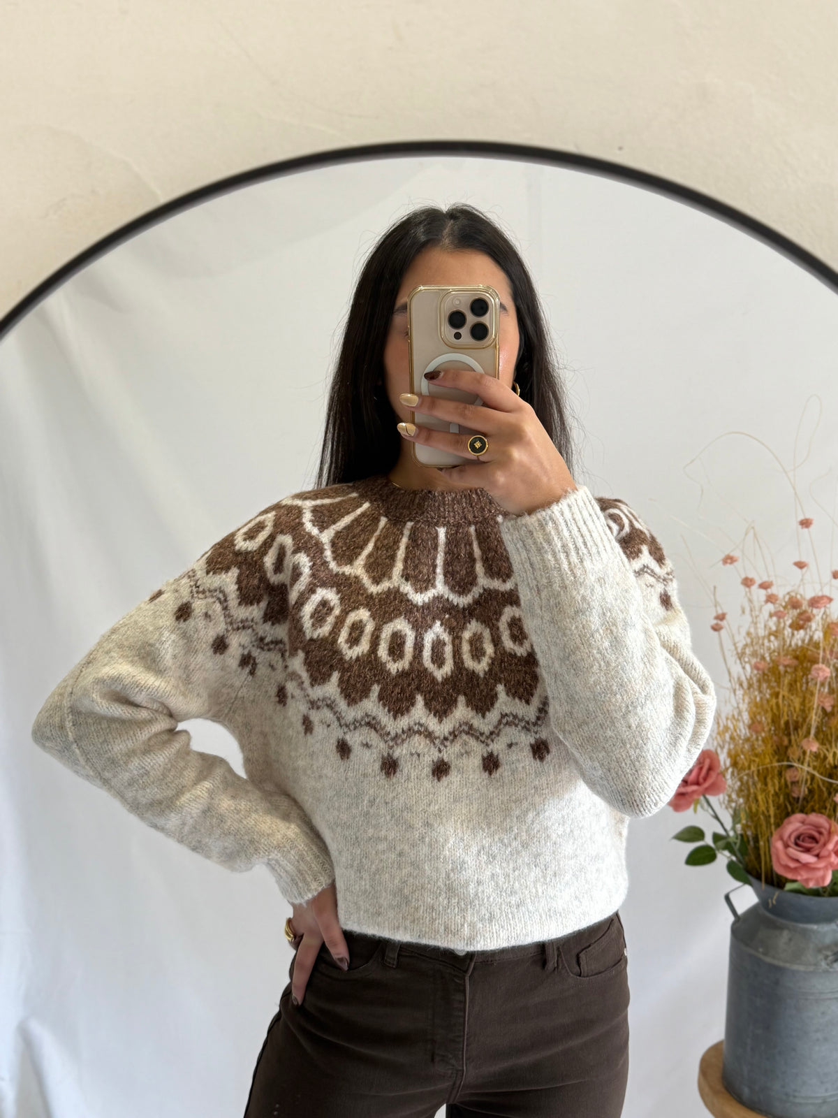 Pull beige motifs  - Jade