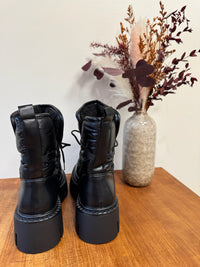 Boots noir lacets - Manon