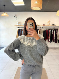 Pull gris dentelle - Sylvia