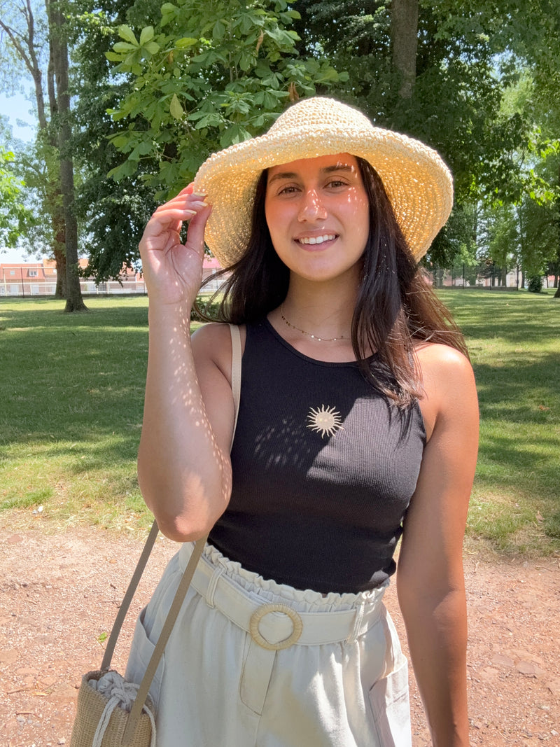 Top noir broderie court - Soleil