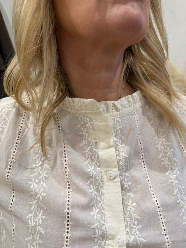 Blouse beige broderie GT - Louise
