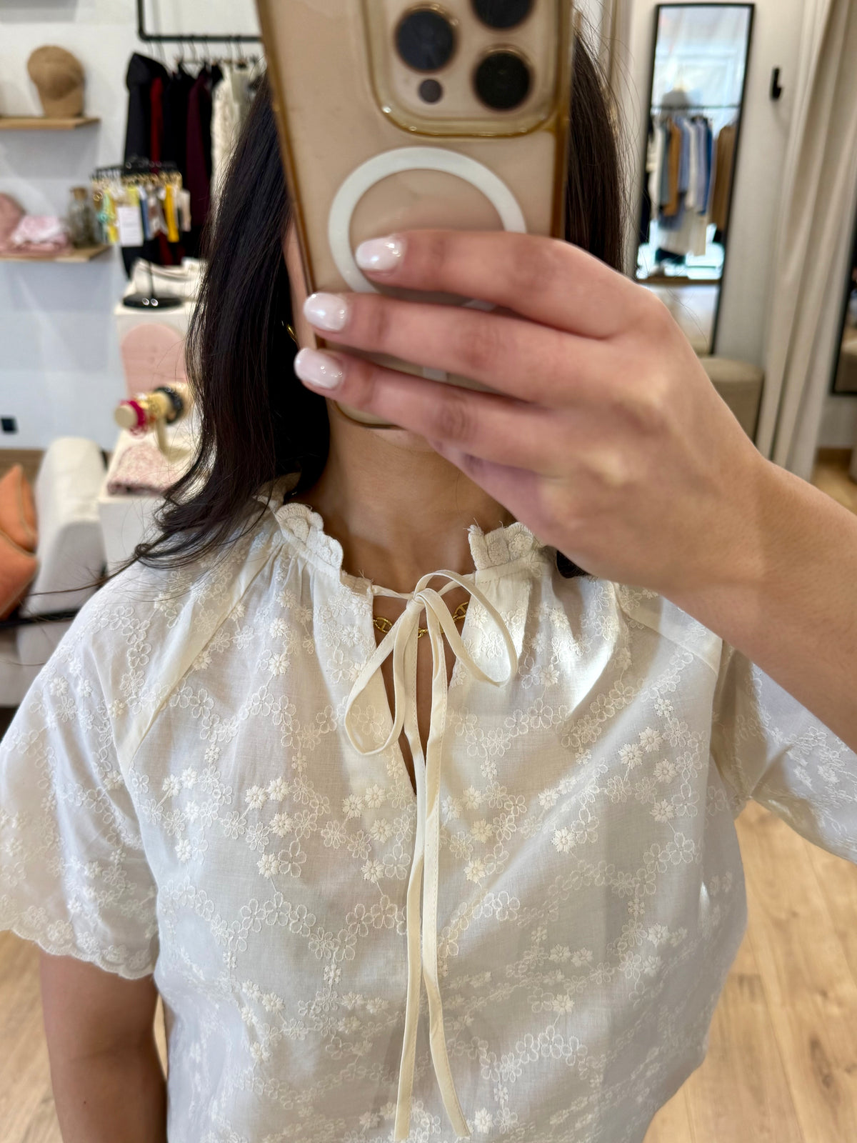Blouse broderie beige - Camille