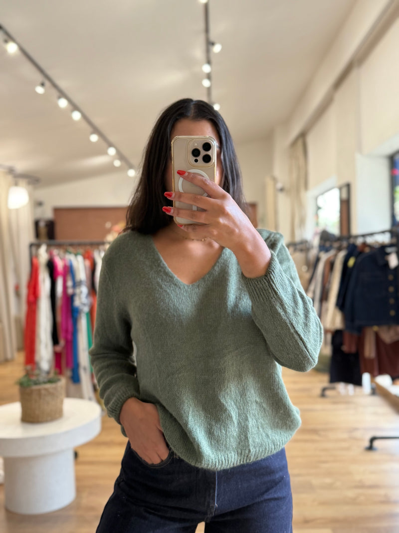 Pull Kaki - Nina