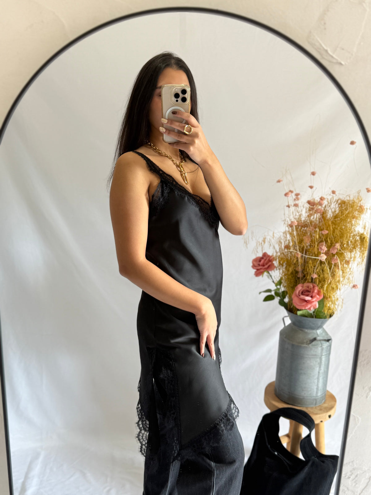 Robe noir dentelle - Iruis