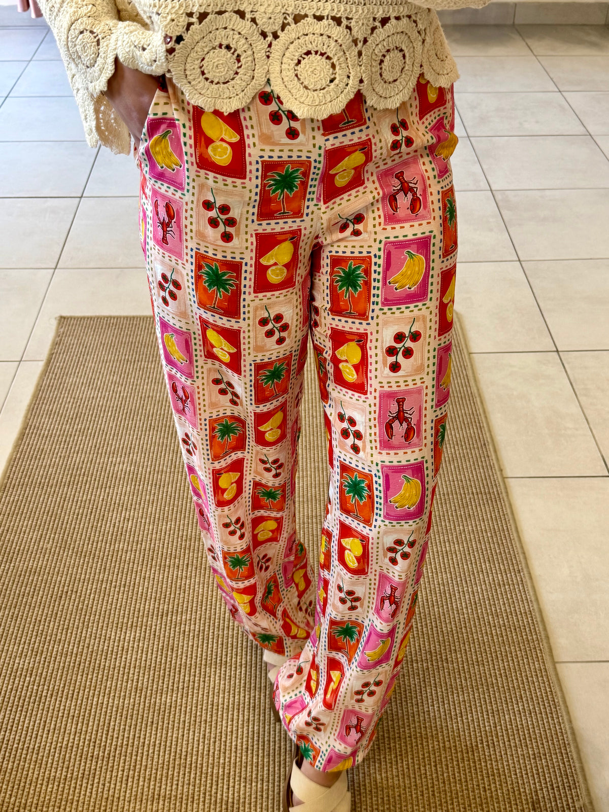 Pantalon motifs rouge-Mia