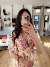 Robe motifs - Victoria